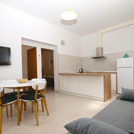 Apartemnts Guido 762 Διαμέρισμα Pjescana Uvala Εξωτερικό φωτογραφία