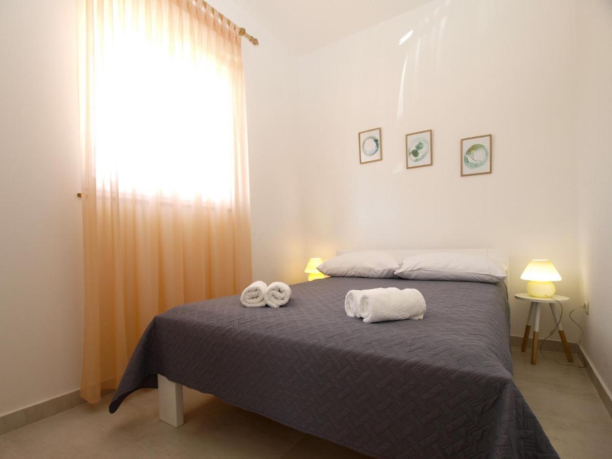 Apartemnts Guido 762 Διαμέρισμα Pjescana Uvala Εξωτερικό φωτογραφία
