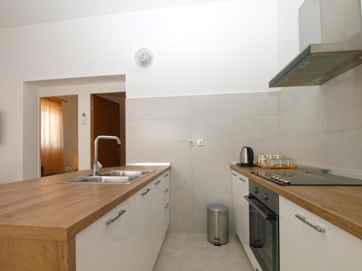 Apartemnts Guido 762 Διαμέρισμα Pjescana Uvala Εξωτερικό φωτογραφία